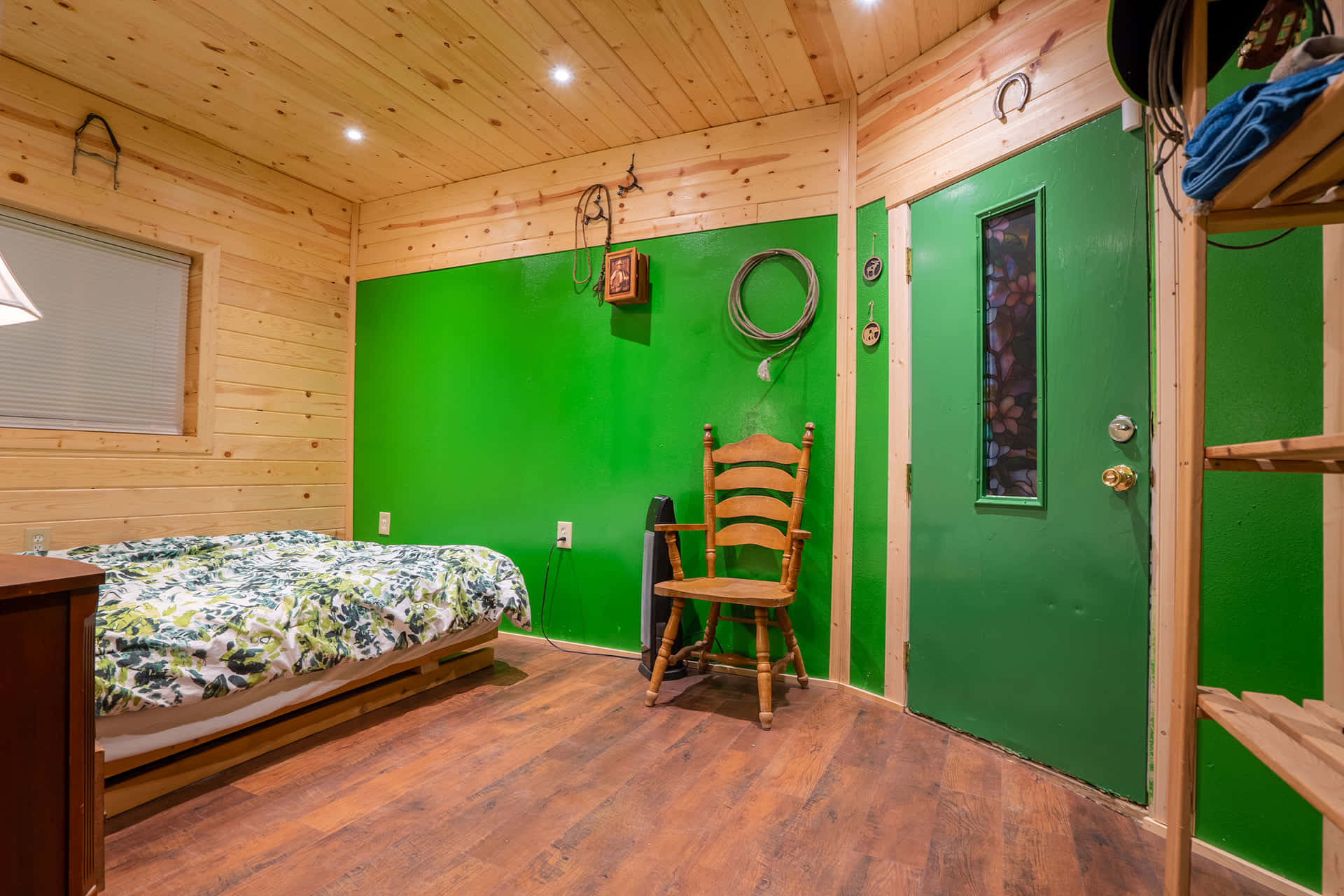 Green Room (1-2 guests) gallery 2